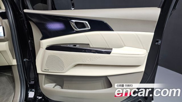 Kia Canival 2023 — photo 15