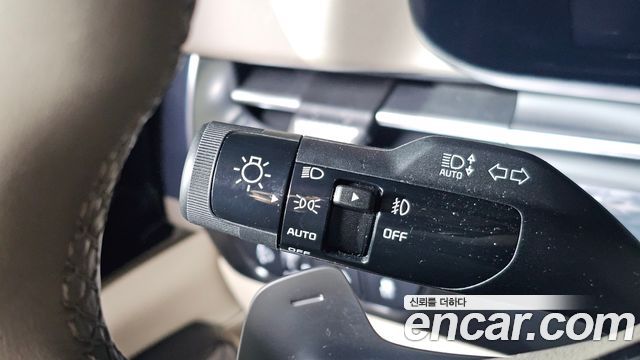 Kia Canival 2023 — photo 27