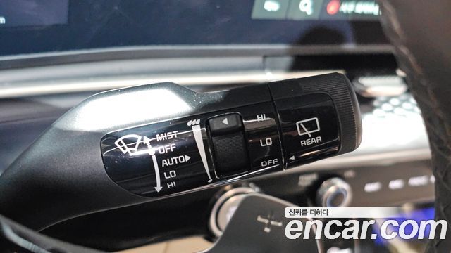 Kia Canival 2023 — photo 28