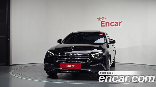 Mercedes-Benz E-Class 2022 — photo 3