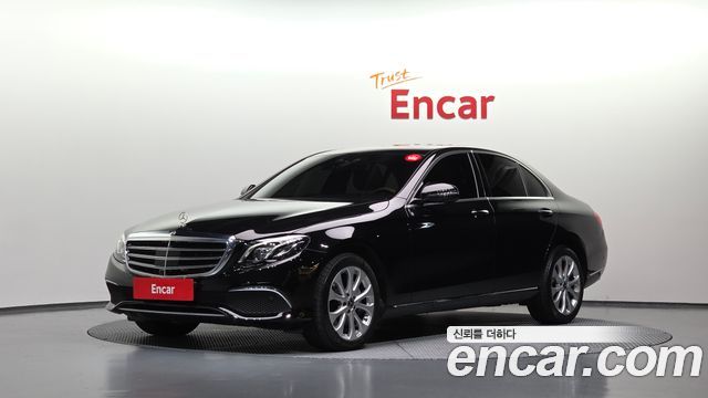 Mercedes-Benz E-Class 2020 — photo 1