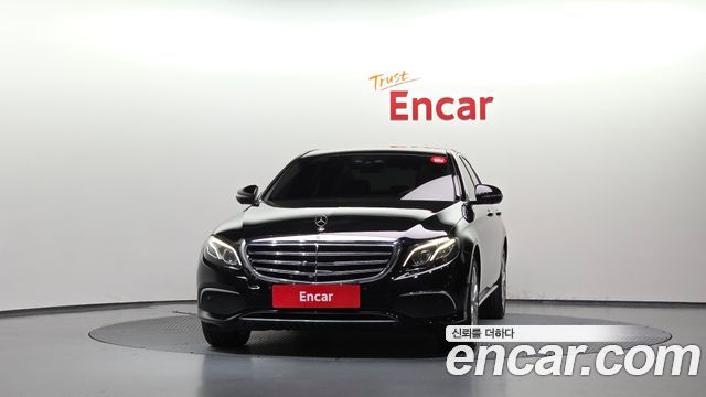 Mercedes-Benz E-Class 2020 — photo 3