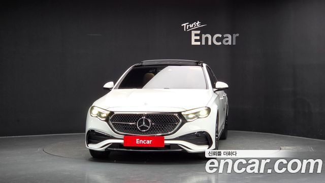 Mercedes-Benz E-Class 2026 — photo 3