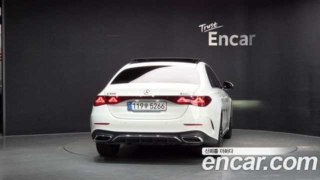 Mercedes-Benz E-Class 2026 — photo 4