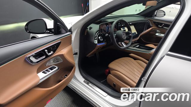 Mercedes-Benz E-Class 2026 — photo 13