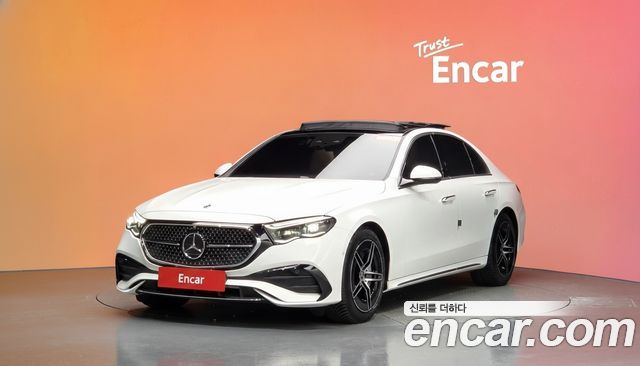 Mercedes-Benz E-Class 2026 — photo 1