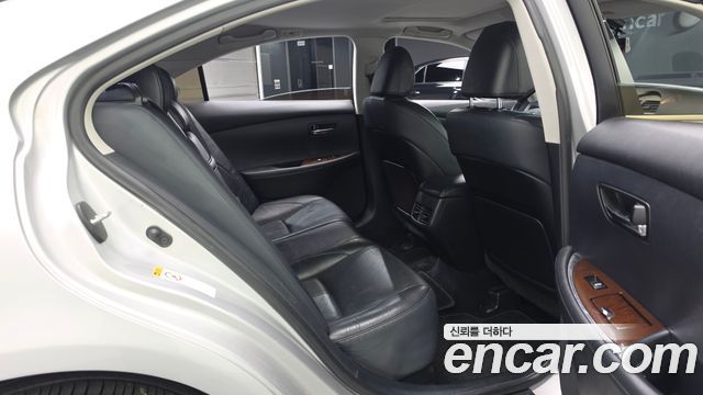Lexus ES 2012 — photo 18