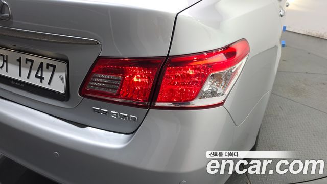 Lexus ES 2012 — photo 9