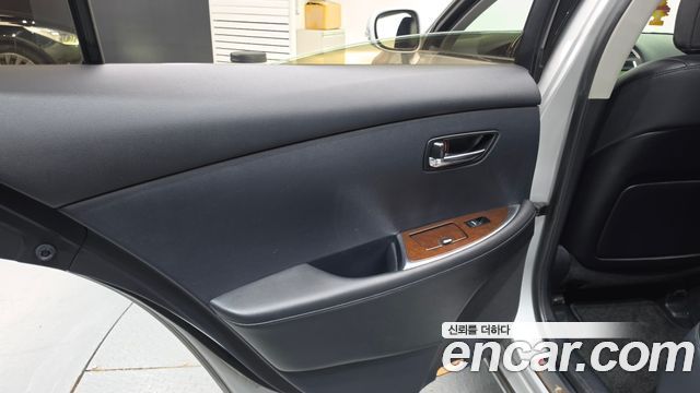 Lexus ES 2012 — photo 15