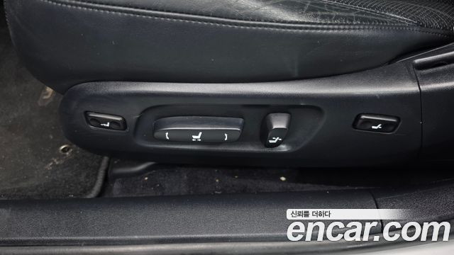 Lexus ES 2012 — photo 31