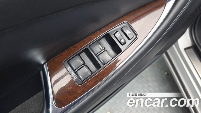 Lexus ES 2012 — photo 33