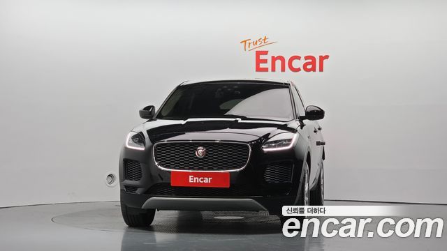 Jaguar E-PACE 2018 — photo 3