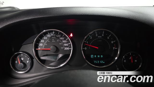 Jeep Wrangler 2017 — photo 11