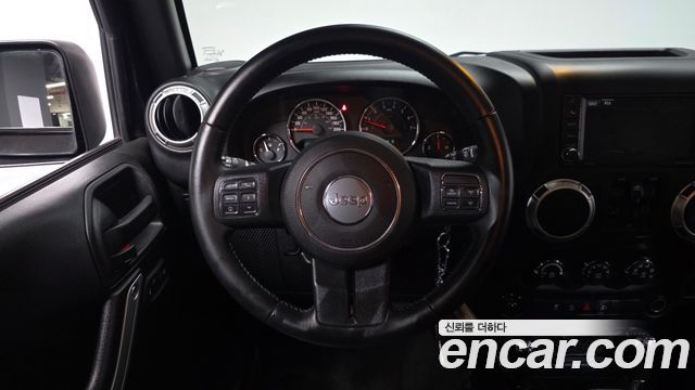 Jeep Wrangler 2017 — photo 19