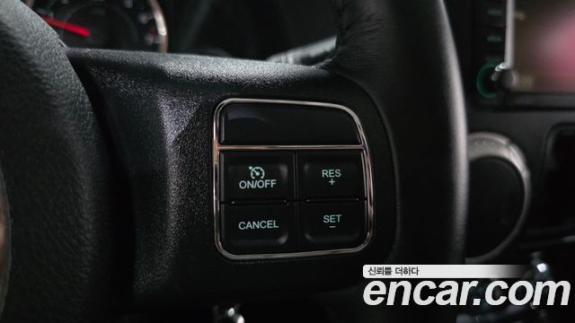 Jeep Wrangler 2017 — photo 24