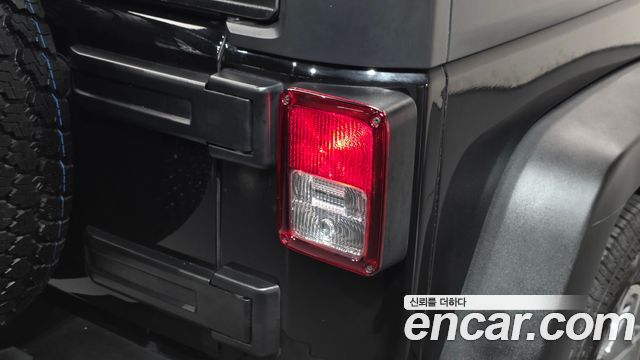 Jeep Wrangler 2017 — photo 9