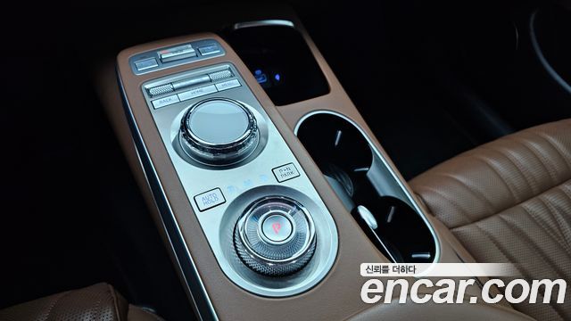 Genesis GV70 2021 — photo 12