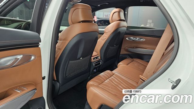 Genesis GV70 2021 — photo 18