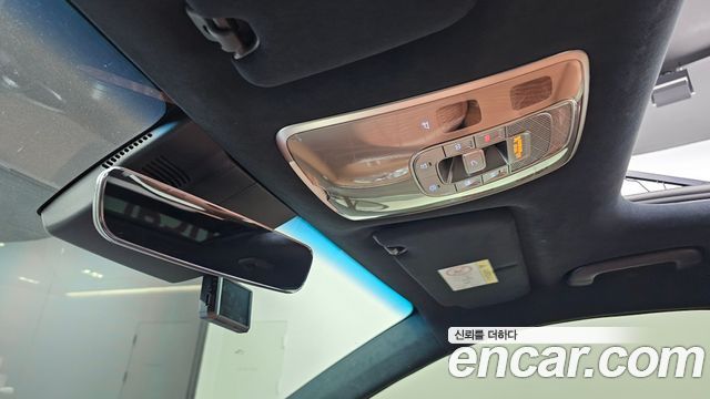 Genesis GV70 2021 — photo 21