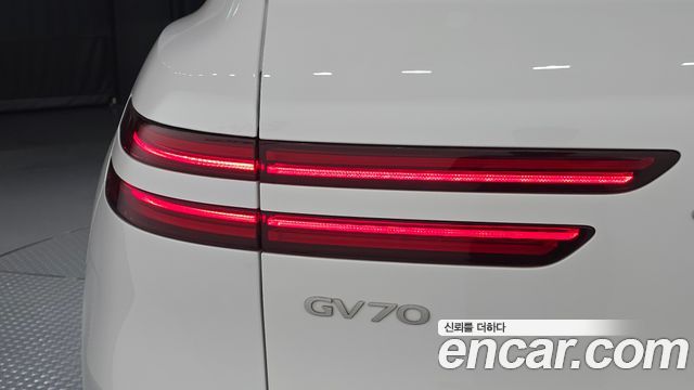 Genesis GV70 2021 — photo 9