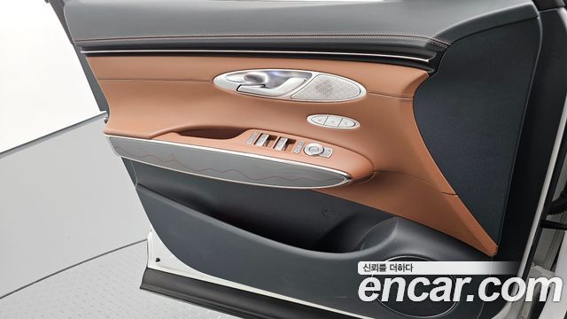 Genesis GV70 2021 — photo 14