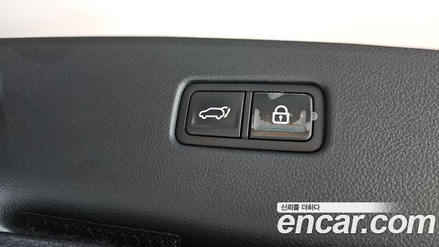 Genesis GV70 2021 — photo 31
