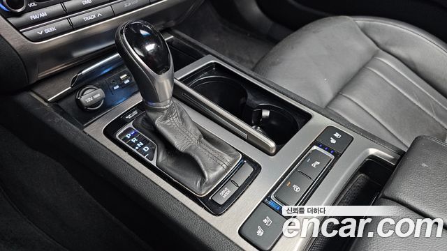 Hyundai Genesis 2015 — photo 9