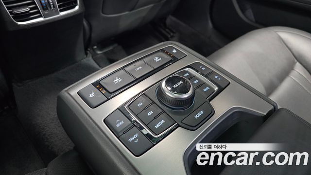 Hyundai Genesis 2015 — photo 17