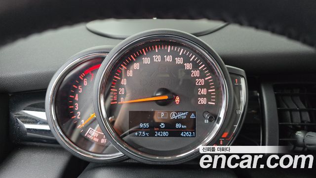 Mini Cooper 2020 — photo 11