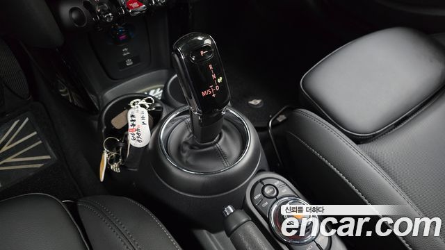 Mini Cooper 2020 — photo 12
