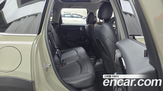 Mini Cooper 2020 — photo 17
