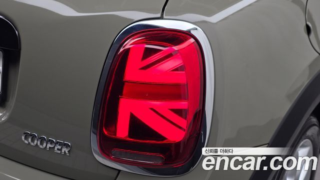 Mini Cooper 2020 — photo 9