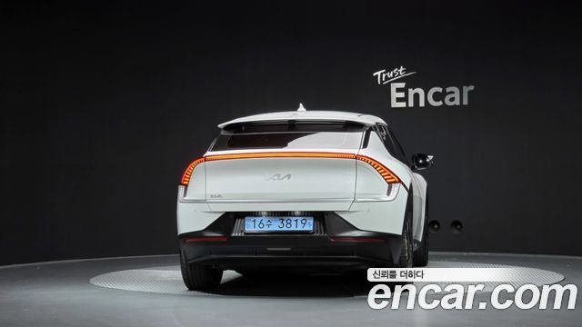 Kia EV6 2023 — photo 4