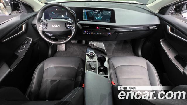 Kia EV6 2023 — photo 10