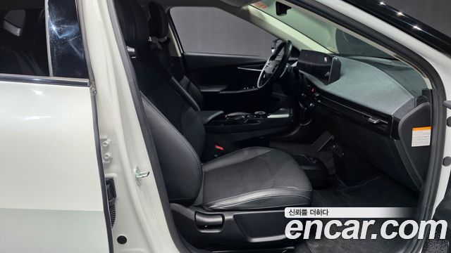Kia EV6 2023 — photo 17