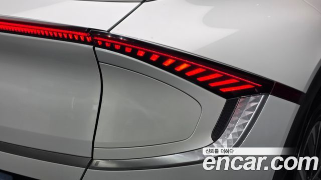 Kia EV6 2023 — photo 9