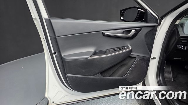 Kia EV6 2023 — photo 14