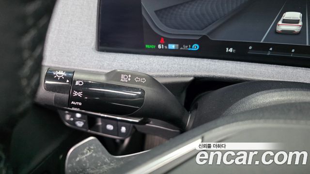 Kia EV6 2023 — photo 35