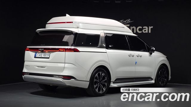 Kia Canival 2023 — photo 2