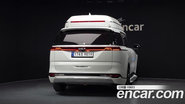 Kia Canival 2023 — photo 4