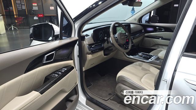 Kia Canival 2023 — photo 10