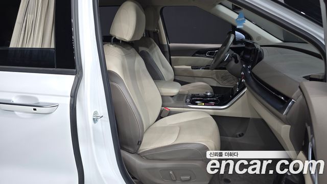 Kia Canival 2023 — photo 12