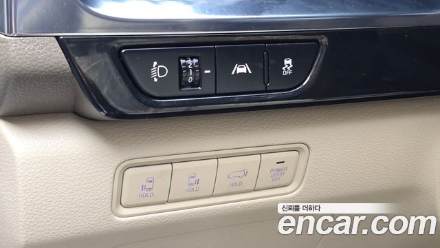 Kia Canival 2023 — photo 14