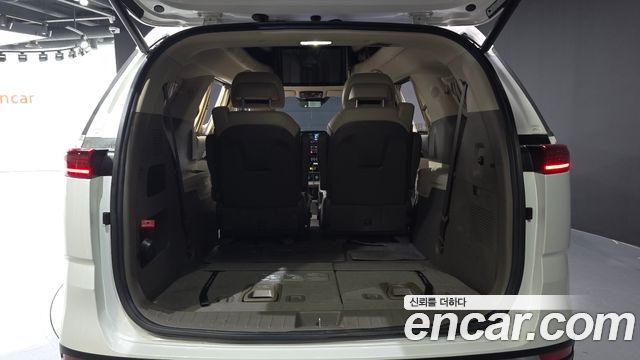 Kia Canival 2023 — photo 20