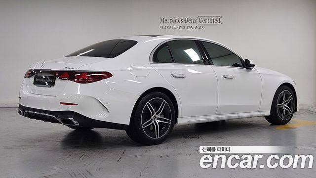 Mercedes-Benz E-Class 2026 — photo 2