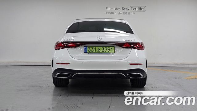 Mercedes-Benz E-Class 2026 — photo 4