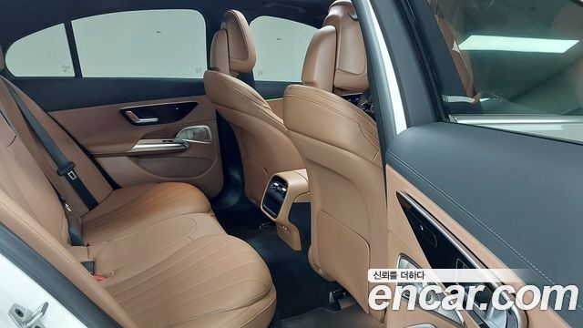 Mercedes-Benz E-Class 2026 — photo 10