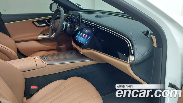 Mercedes-Benz E-Class 2026 — photo 13