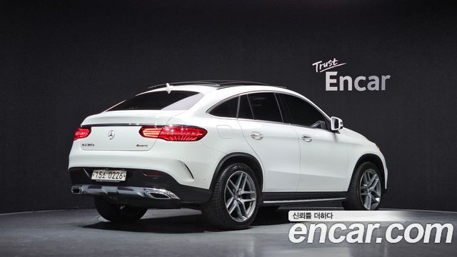 Mercedes-Benz GLE-Class 2017 — photo 2