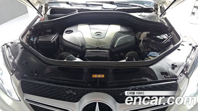 Mercedes-Benz GLE-Class 2017 — photo 6